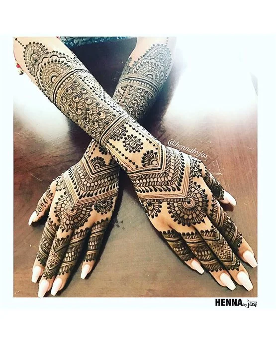 Grand Arch Stylish Full Hand Mehndi Design Spread